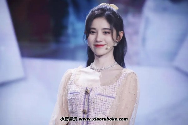 鞠婧祎原名叫什么，出道前名字为鞠婧伊(艺名只改了一个字)-第2张图片-阔酒网